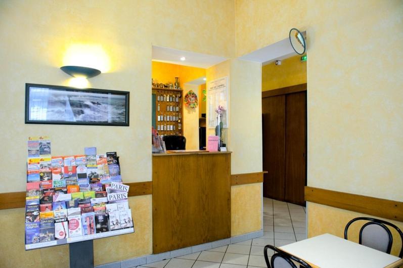 Hotel De Milan Париж Екстер'єр фото